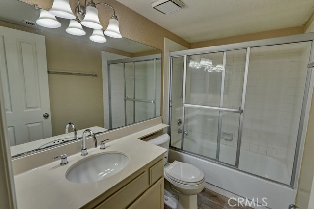 Detail Gallery Image 23 of 40 For 310 Lake St #213,  Huntington Beach,  CA 92648 - 2 Beds | 2 Baths