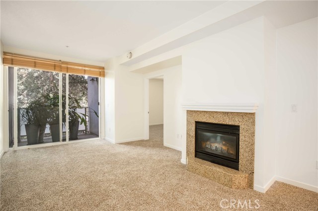Detail Gallery Image 2 of 14 For 160 S Hudson Ave #303,  Pasadena,  CA 91101 - 2 Beds | 2 Baths