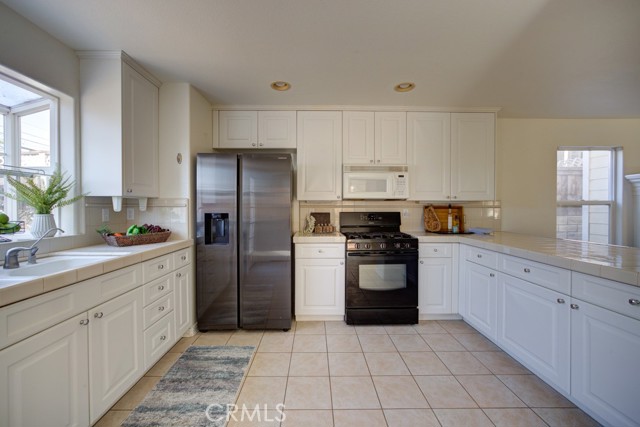 Detail Gallery Image 8 of 36 For 1162 Brittany Ave, Arroyo Grande,  CA 93420 - 3 Beds | 2/1 Baths