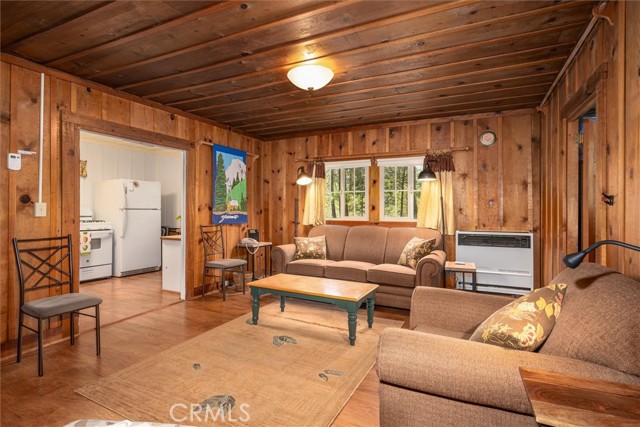 Detail Gallery Image 17 of 28 For 7915 Koon Hollar Rd, Wawona,  CA 95389 - 3 Beds | 1 Baths