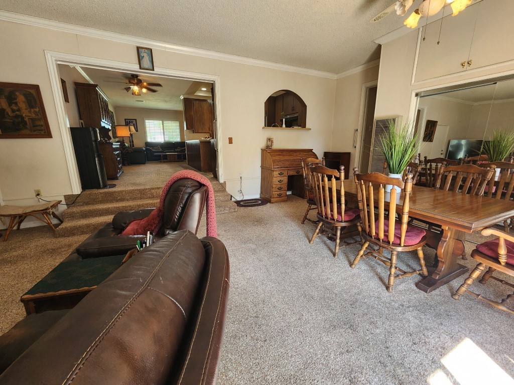 https://media.crmls.org/medias/6b0f69a8-fc62-4c70-9c22-51e3355df1d9.jpg?preset=X-Large