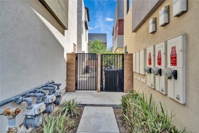 10578 Wells Drive, Rancho Cucamonga CA: https://media.crmls.org/medias/6b0ff838-060f-4f9d-8ee9-12947eee3015.jpg