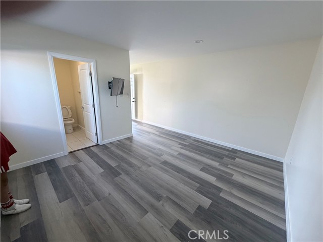 8118 Gentry Avenue, North Hollywood CA: https://media.crmls.org/medias/6b10310e-39d4-4392-a2b7-514a1a45652c.jpg