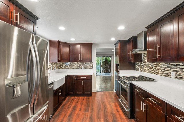 Detail Gallery Image 9 of 35 For 5048 W 121st St, Hawthorne,  CA 90250 - 4 Beds | 2/1 Baths