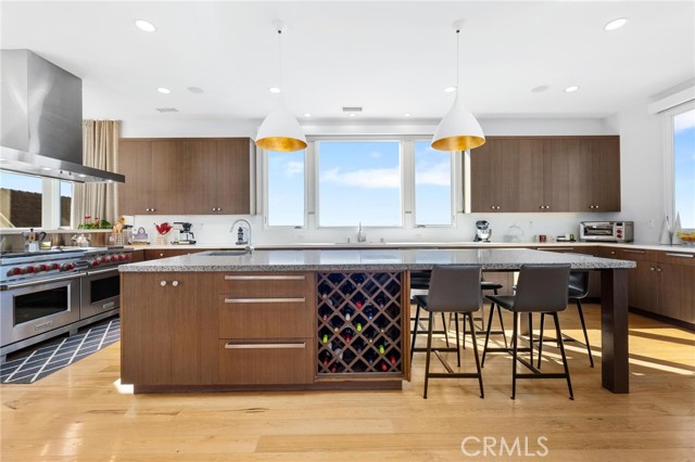 Detail Gallery Image 21 of 67 For 308 17th St, Manhattan Beach,  CA 90266 - 4 Beds | 3/1 Baths