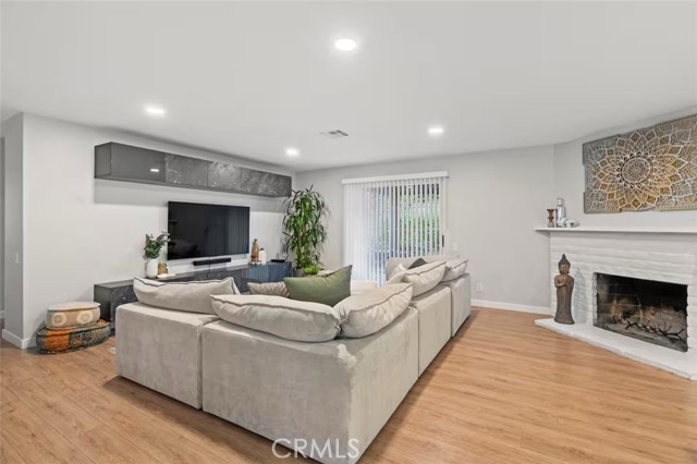 Detail Gallery Image 7 of 17 For 6537 Sheltondale, West Hills,  CA 91307 - 3 Beds | 2 Baths