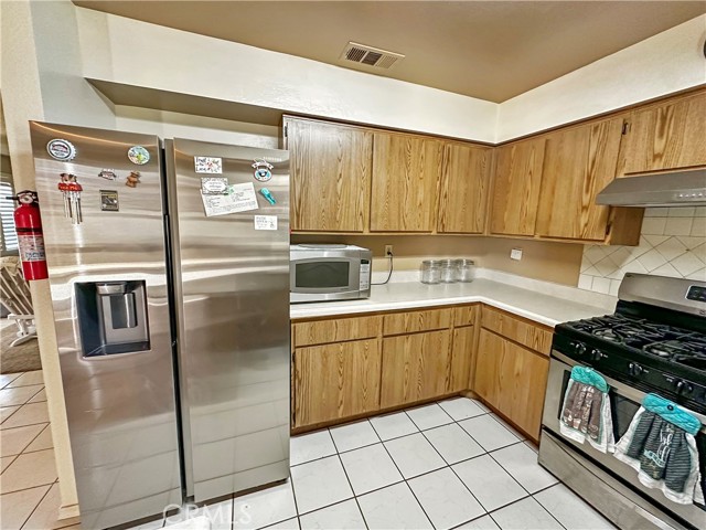 260 E Oasis Street, Blythe CA: https://media.crmls.org/medias/6b110a92-62f2-474e-b6cf-93c2a39dfa1c.jpg