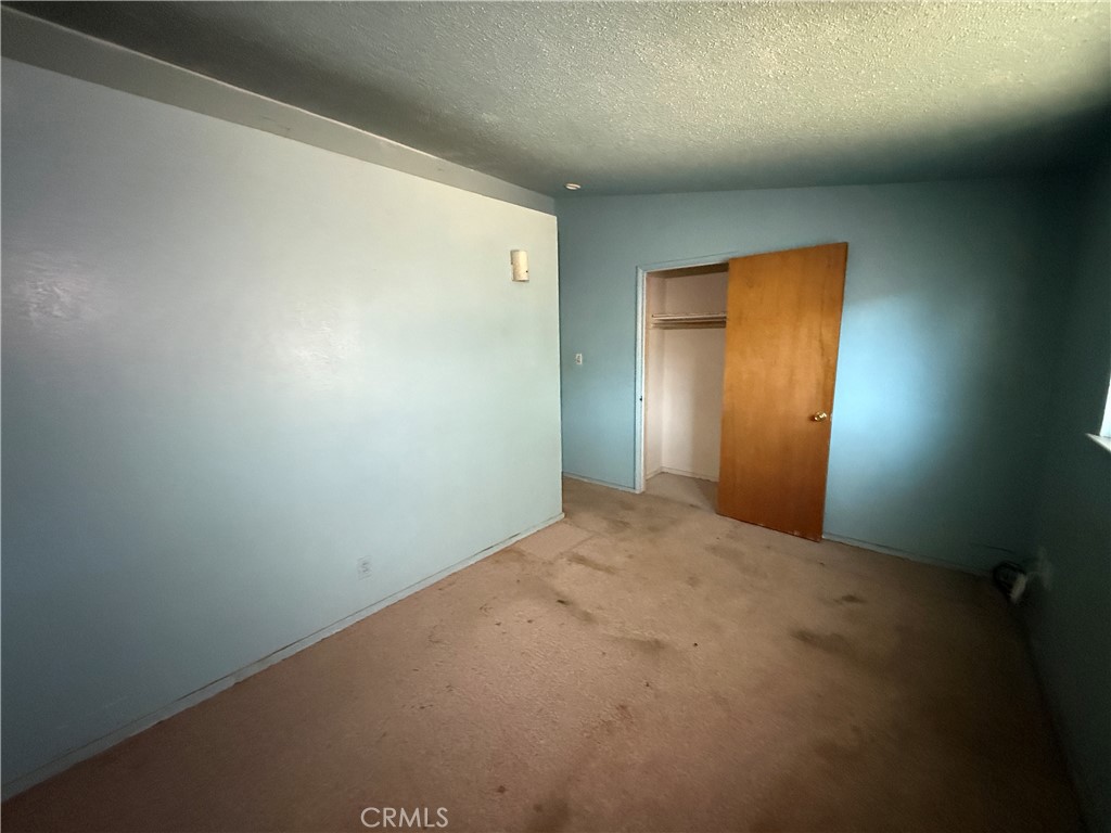 https://media.crmls.org/medias/6b11a05f-72b3-4f19-8ea4-7d2ceab7b16e.jpg?preset=X-Large