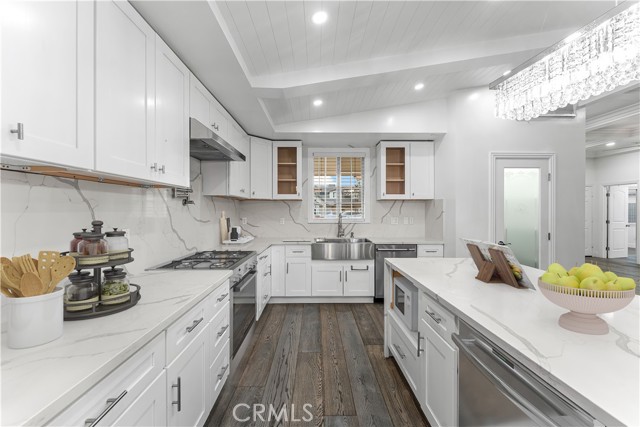 Detail Gallery Image 8 of 34 For 6418 Ringsdale Ct, Bakersfield,  CA 93313 - 3 Beds | 2/1 Baths