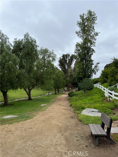 757 Horseshoe Circle, Vista CA: https://media.crmls.org/medias/6b11ef9f-8f25-4af3-8617-f2dd4445bd16.jpg