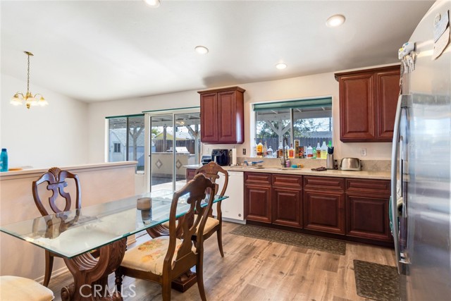 Detail Gallery Image 8 of 19 For 34925 San Rosen Ct, Yucaipa,  CA 92399 - 4 Beds | 2 Baths