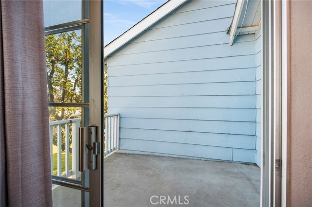 Detail Gallery Image 5 of 19 For 7025 Glade Ave #11,  Canoga Park,  CA 91303 - 2 Beds | 2 Baths