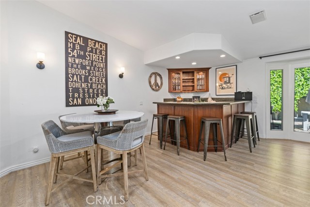 Detail Gallery Image 21 of 41 For 600 Cliff Dr, Newport Beach,  CA 92663 - 5 Beds | 4/1 Baths