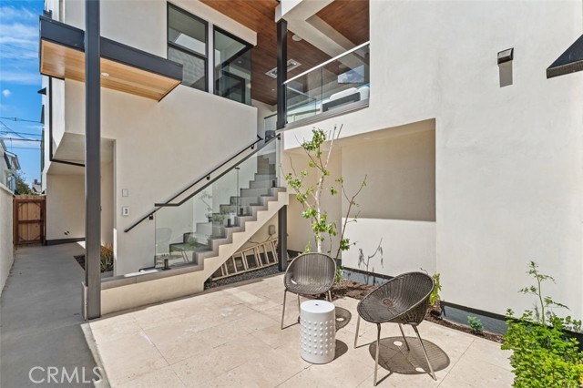 Detail Gallery Image 2 of 34 For 507 .5 Marguerite Ave, Corona Del Mar,  CA 92625 - 3 Beds | 2/1 Baths
