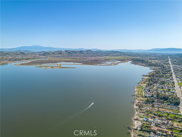 Detail Gallery Image 7 of 35 For 33129 Shoreline Dr, Lake Elsinore,  CA 92530 - 5 Beds | 3 Baths