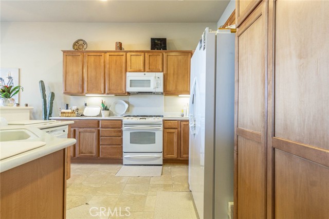 Detail Gallery Image 27 of 40 For 19442 Royal Oaks Rd, Apple Valley,  CA 92308 - 2 Beds | 2 Baths