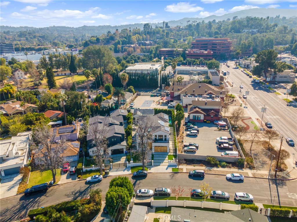 https://media.crmls.org/medias/6b17f0d0-e6cf-4e97-abf0-c9c4c592e450.jpg?preset=X-Large