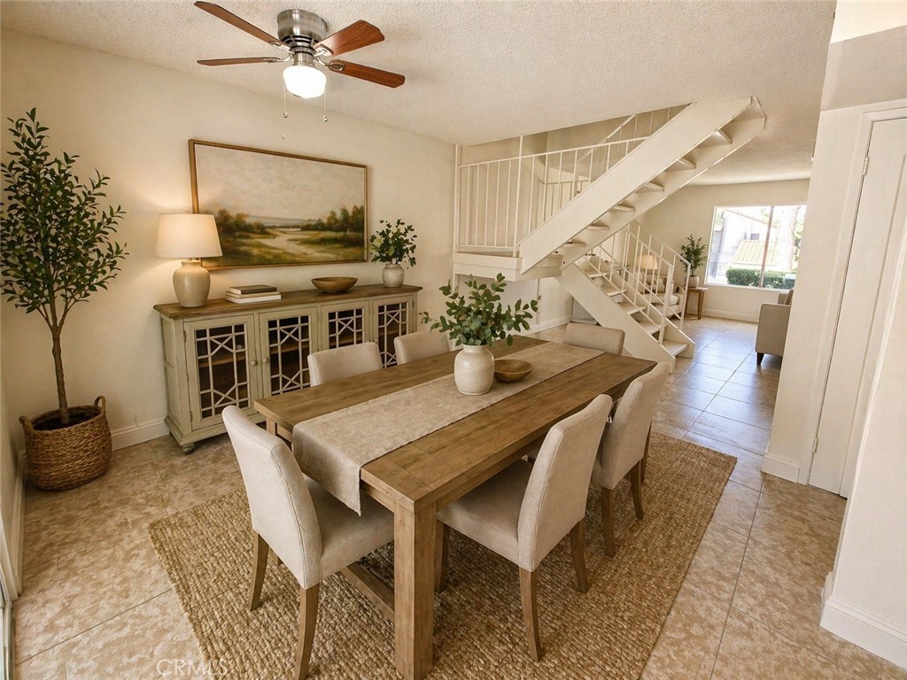https://media.crmls.org/medias/6b18346f-0d8d-4823-835d-24fdb4de0b7a.jpg?preset=X-Large