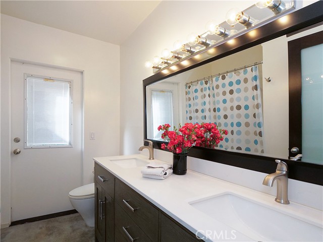 Downstairs guest bathroom with shower & bathtub