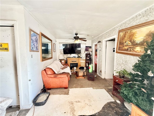 Detail Gallery Image 20 of 58 For 82449 1st St, Trona,  CA 93562 - 6 Beds | 3 Baths