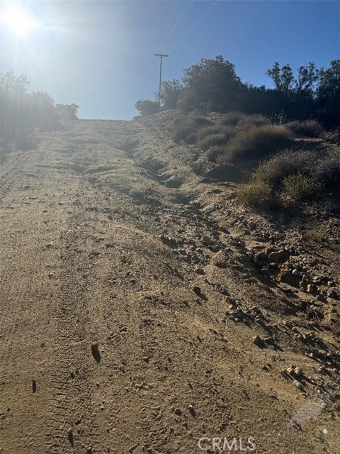 44456 Broken Wheel, Anza CA: https://media.crmls.org/medias/6b19d71f-07f3-4323-b00a-0d76edb49928.jpg