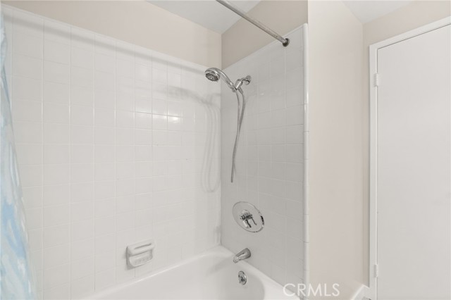 427 Canoe Cove Drive, Diamond Bar CA: https://media.crmls.org/medias/6b1a1250-0e16-4d06-9da6-a32adb98e5f1.jpg