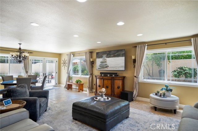 21291 Calle Recreo, Lake Forest CA: https://media.crmls.org/medias/6b1a367e-24fe-4be5-9e82-821416ac19e7.jpg