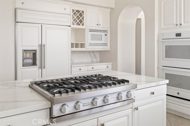 Detail Gallery Image 36 of 75 For 24711 Tiburon St, Valencia,  CA 91355 - 5 Beds | 5 Baths