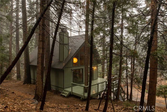 Detail Gallery Image 26 of 31 For 28443 Altamont Ct, Lake Arrowhead,  CA 92352 - 3 Beds | 2/1 Baths