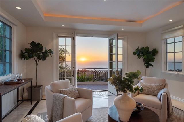 Detail Gallery Image 4 of 38 For 1509 via Castilla, Palos Verdes Estates,  CA 90274 - 5 Beds | 5/1 Baths