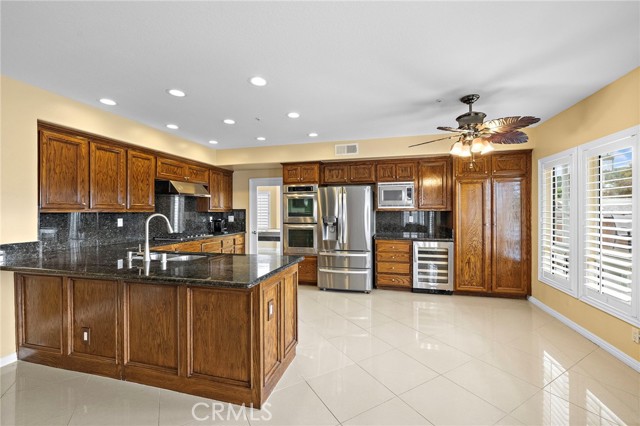 Detail Gallery Image 9 of 26 For 1515 Avenida De Nogales, San Clemente,  CA 92672 - 5 Beds | 3 Baths