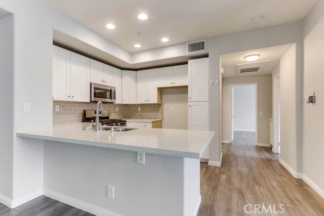 14 Taquitz, Irvine CA: https://media.crmls.org/medias/6b1cee50-dff7-43f4-9d81-c7ac7d3da180.jpg