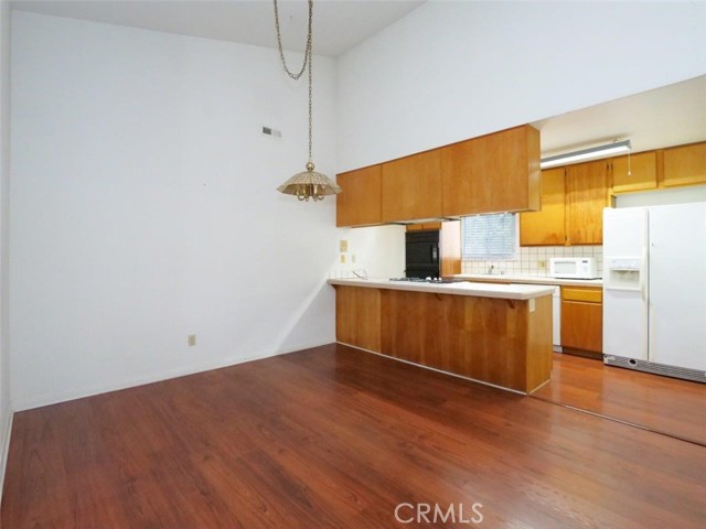 Detail Gallery Image 6 of 20 For 3819 W 190th St, Torrance,  CA 90504 - 3 Beds | 2 Baths