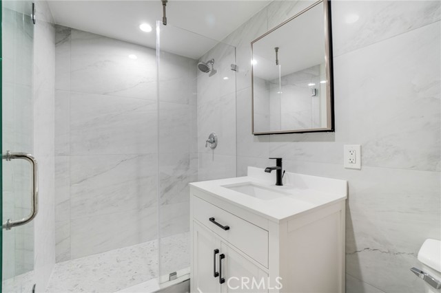 Detail Gallery Image 10 of 21 For 969 Hilgard, Los Angeles,  CA 90024 - 1 Beds | 1 Baths