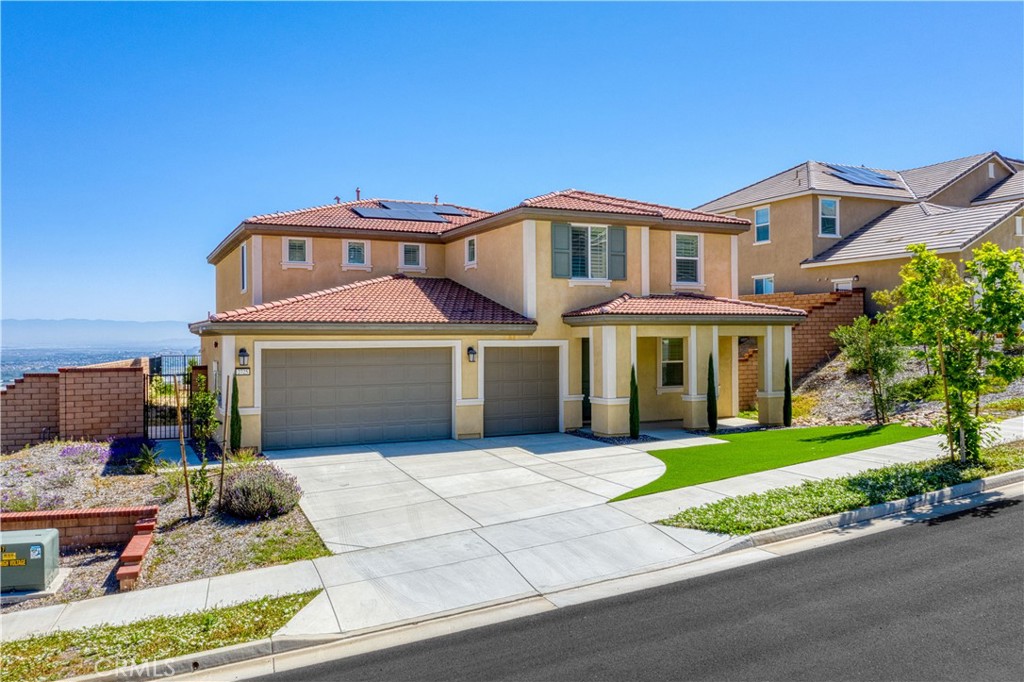 2725 Sierra Bella Drive