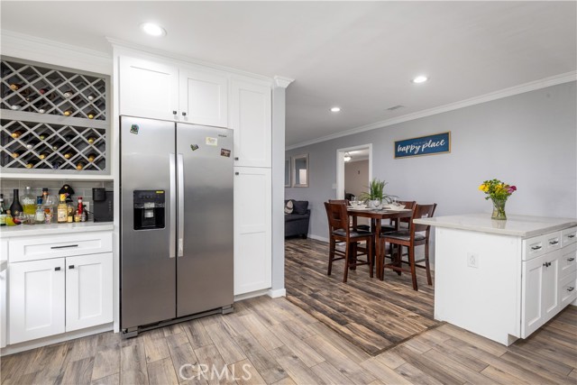 Bar/coffee bar area in Kitchen