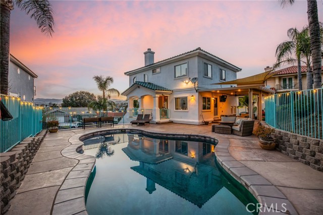 Detail Gallery Image 4 of 72 For 22391 San Joaquin, Canyon Lake,  CA 92587 - 4 Beds | 2/1 Baths