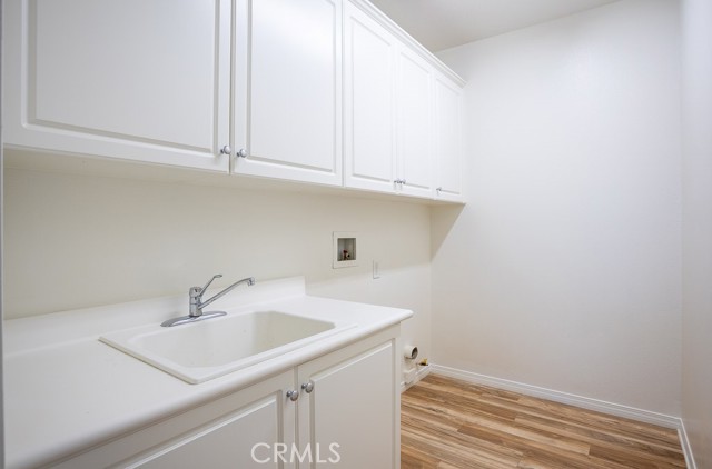 23857 Rio Rancho Way, Valencia CA: https://media.crmls.org/medias/6b1e9a41-db51-48a5-ba6b-59a242665026.jpg