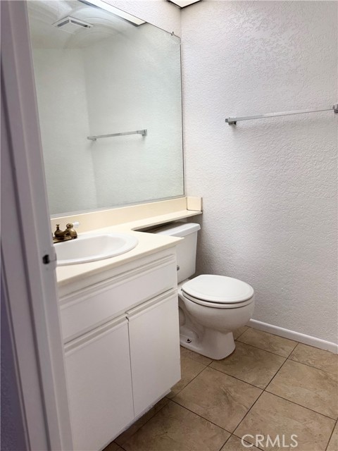 102 Park Shadow Court, Baldwin Park CA: https://media.crmls.org/medias/6b1eca43-838b-46d5-9d40-59544f527620.jpg