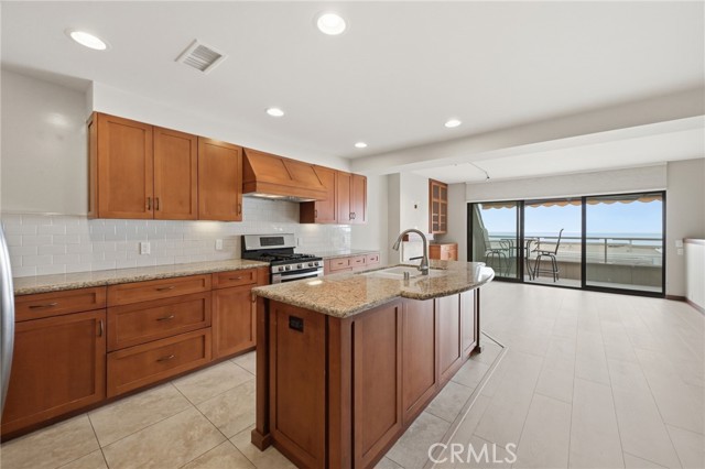 21771 Ocean Vista Drive, Laguna Beach CA: https://media.crmls.org/medias/6b1ef9a6-6a05-47c1-8f43-f0724e511fb9.jpg