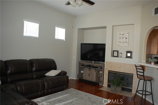 Detail Gallery Image 4 of 32 For 30451 Pelican a,  Murrieta,  CA 92563 - 2 Beds | 2 Baths