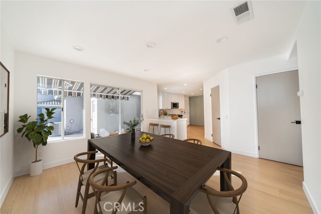 Detail Gallery Image 4 of 38 For 3722 Strawberry Creek, Ontario,  CA 91761 - 4 Beds | 3 Baths