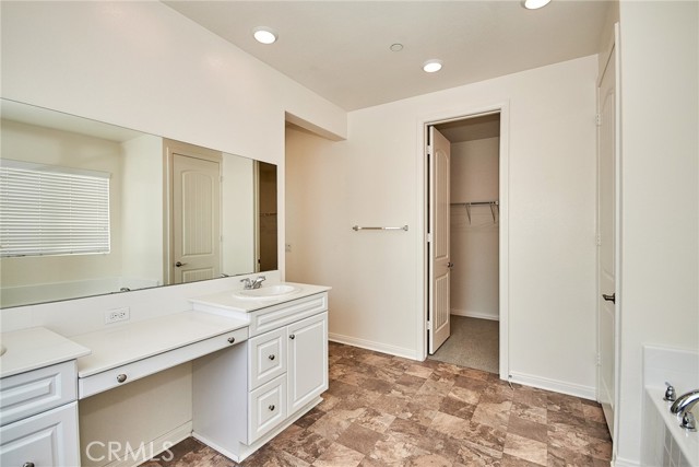 Detail Gallery Image 32 of 42 For 24584 Acadia, Corona,  CA 92883 - 4 Beds | 3 Baths