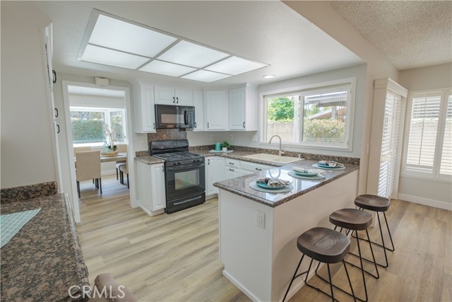1506 West Sharon Road, Santa Ana CA: https://media.crmls.org/medias/6b2170a8-7c4e-471b-a0a9-a8125d64368e.jpg