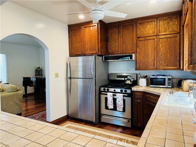87 Rivo Alto Canal, Long Beach CA: https://media.crmls.org/medias/6b218229-547f-45f6-84f8-96f29b8fd309.jpg