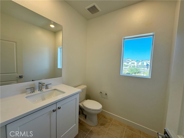 Detail Gallery Image 20 of 28 For 283 Lynx, Irvine,  CA 92618 - 4 Beds | 3/1 Baths