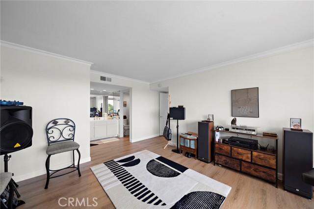 24055 Paseo Del Lago, Laguna Woods CA: https://media.crmls.org/medias/6b221122-e2bf-44d7-b752-5159037452e8.jpg