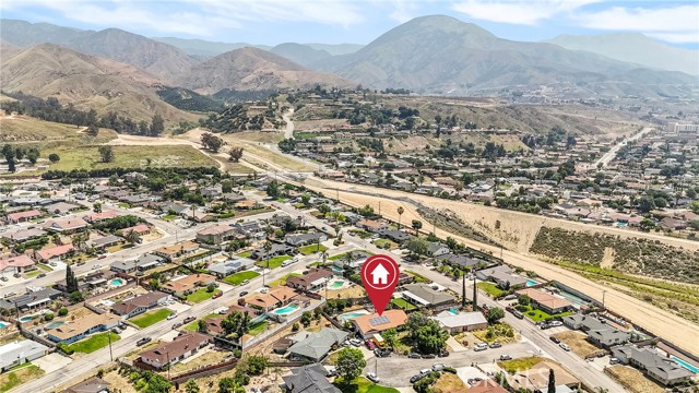 25785 Edgemont Court, San Bernardino CA: https://media.crmls.org/medias/6b23b33a-53a5-447d-95d2-7dd4d0c80bbb.jpg