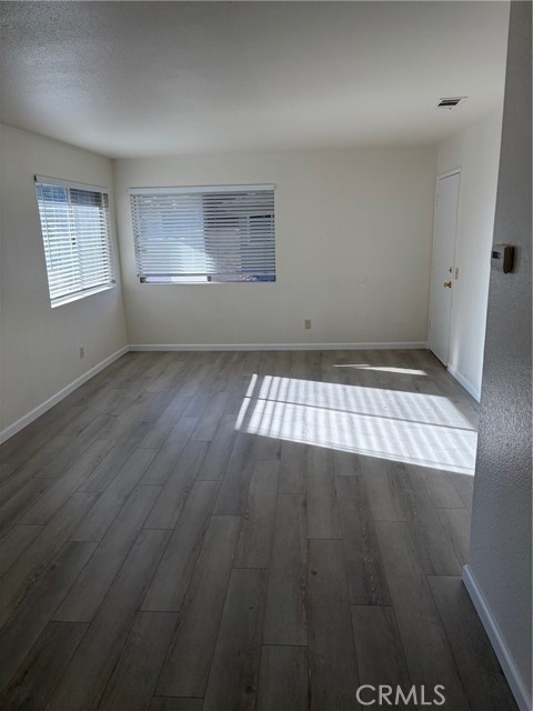 Detail Gallery Image 6 of 11 For 1209 Oxford Dr #C,  Redlands,  CA 92374 - 2 Beds | 2 Baths