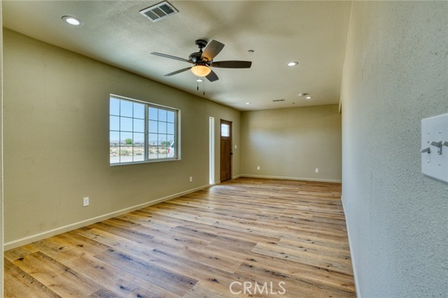 Detail Gallery Image 5 of 19 For 19848 Taylor St, California City,  CA 93505 - 4 Beds | 2 Baths